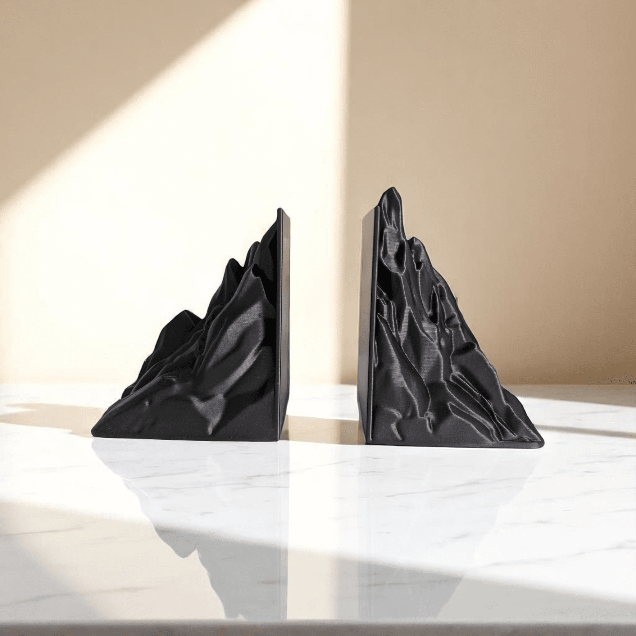 Mountain book organizer 1